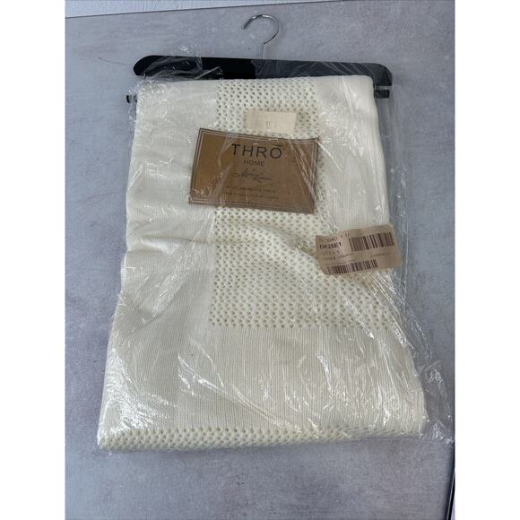 THRO by Marlo Lorenz Cream Knit 60x50 - Picture 1 of 9